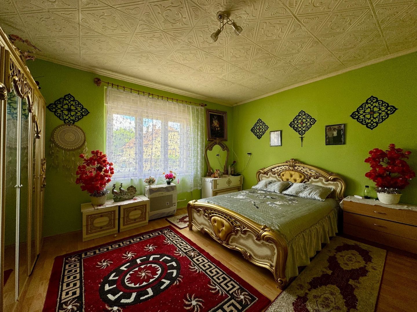 MAĎARSKO - SZENDRO -  ZNÍŽENÁ CENA 2 IZBOVÝ RODINNÝ DOM NA TICHEJ ULICI S DOBRÝMI SUSEDMI