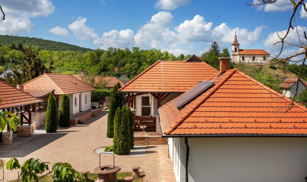 MAĎARSKO - MESZES TOP PENZIÓN BLÍZKO JAZERA, VÝBORNÁ INVESTÍCIA.