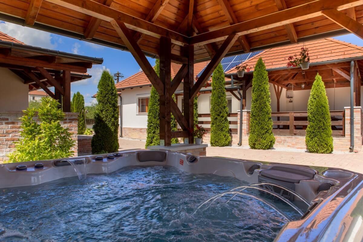 MAĎARSKO - MESZES TOP PENZIÓN BLÍZKO JAZERA, VÝBORNÁ INVESTÍCIA.