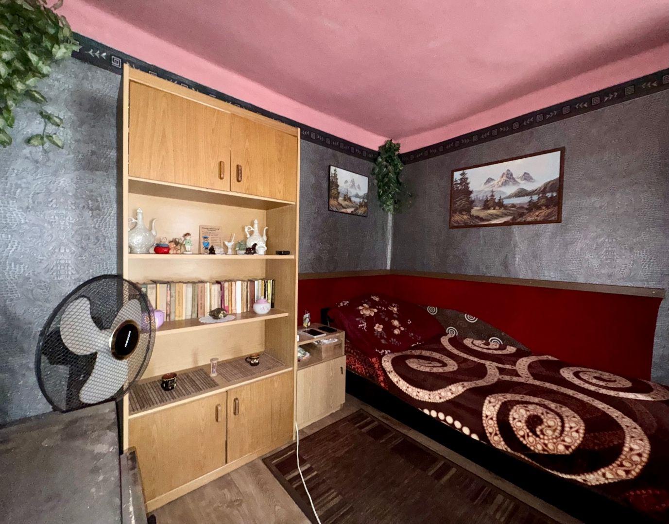 MAĎARSKO - FORRÓ / ENCS - ABÚJDEVECSER  - 3 IZBOVÝ DOM IHNEĎ OBÝVATEĽNÝ