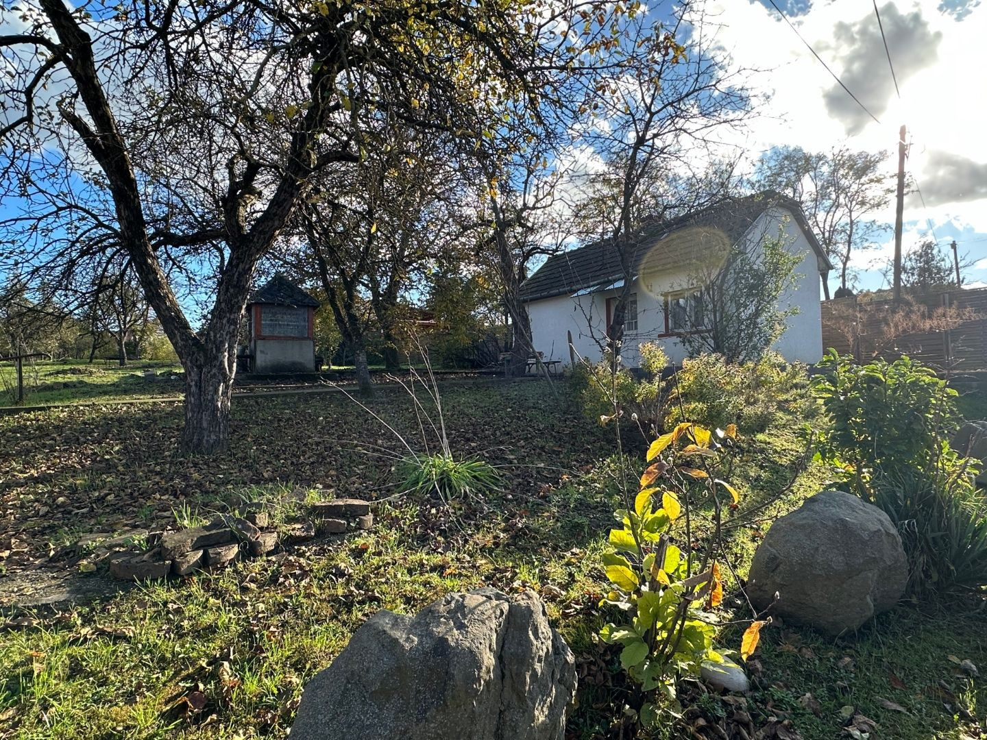 MAĎARSKO - TORNASZENTANDRÁS - PEKNÝ 3 IZBOVÝ DOM, LETNÁ KUCHYŇA.