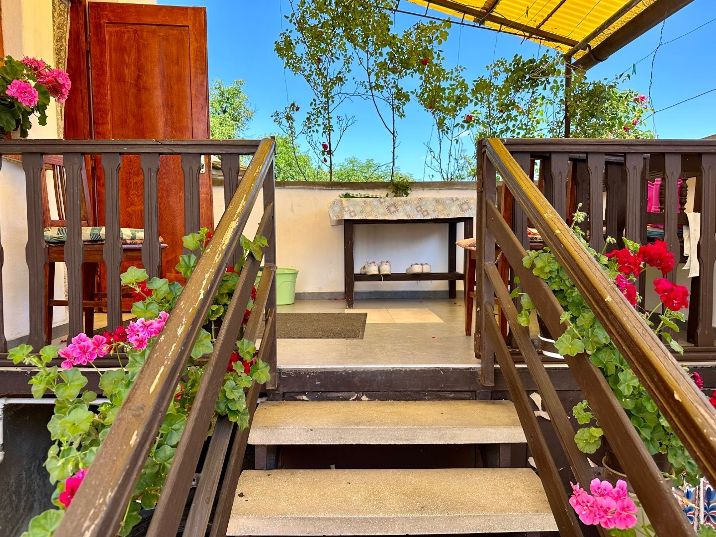 MAĎARSKO - SZENDRO PEKNÝ 5 IZBOVÝ RODINNÝ DOM S 2 BYTOVÝMI JEDNOTKAMI, S TERASOU A GARÁŽOU