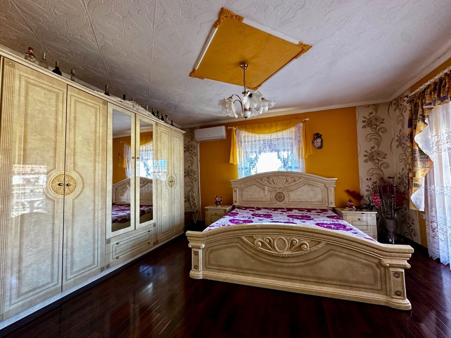 MAĎARSKO - SZENDRO 2 IZBOVÝ PEKNÝ ZREKONŠTRUOVANÝ RODINNÝ DOM  SO SAMOSTATNOU GARÁŽOU