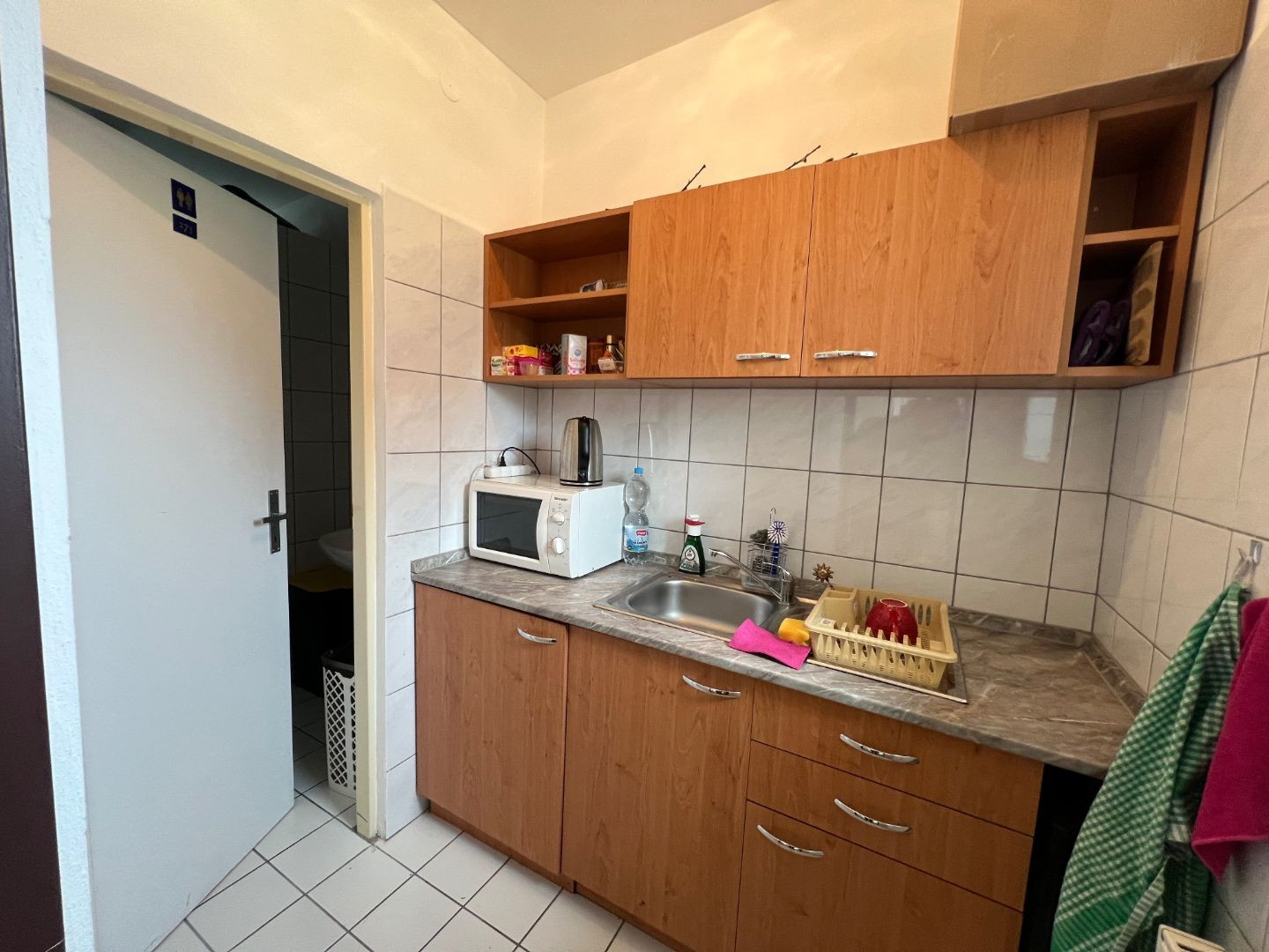 KOŠICE - NA PRENÁJOM KANCELÁRSKE PRIESTORY NA FLORIÁNSKEJ ULICI V BUDOVE EURODOM