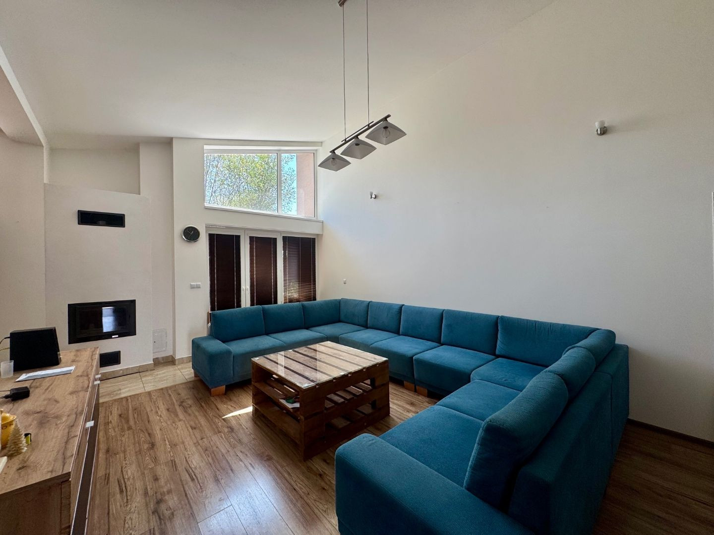 ČIŽATICE - 4 IZBOVÝ RD, TERASA, PEKNÝ POZEMOK 600 M2.