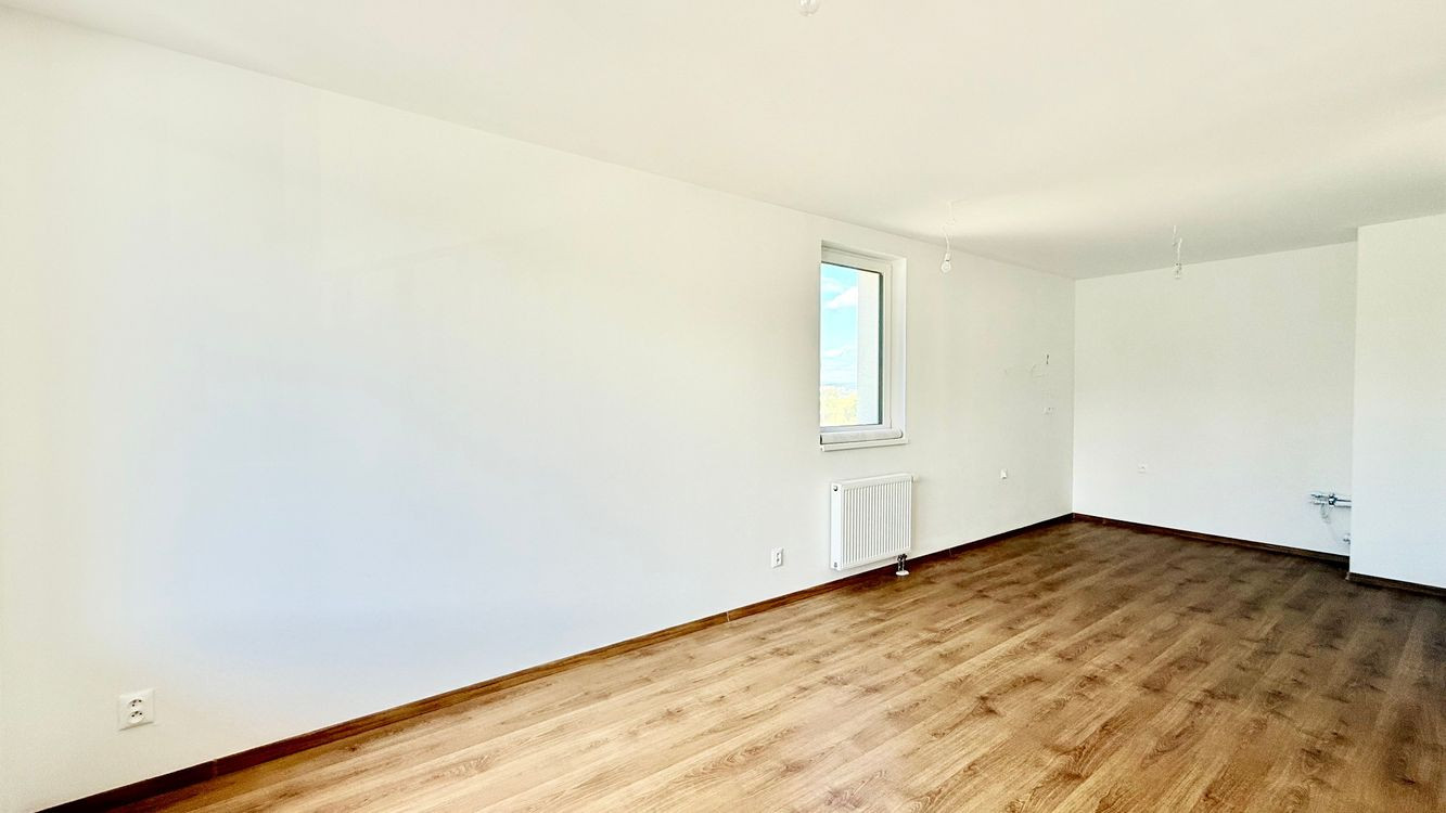 Bývanie snov na výbornej adrese Popradská  3-izbový byt s loggiou, garážové miesto, pivnica.