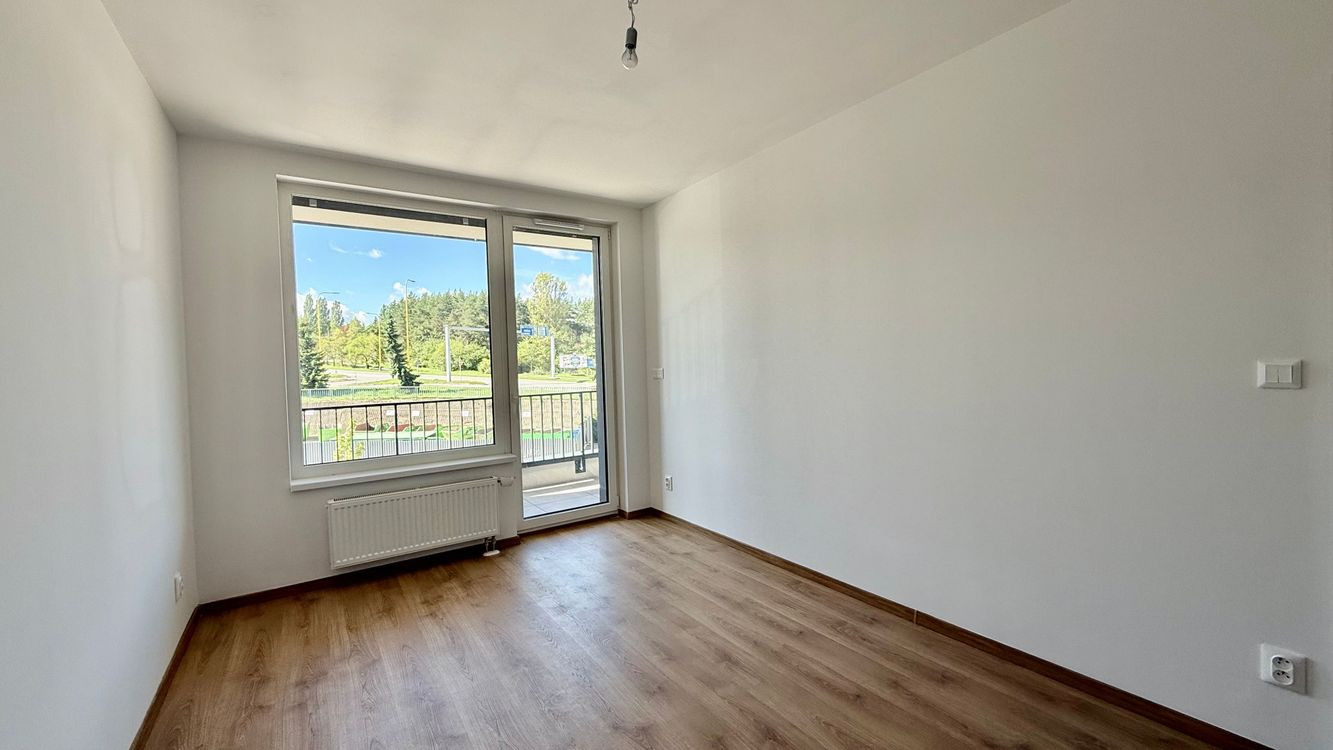 Bývanie snov na výbornej adrese Popradská  3-izbový byt s loggiou, garážové miesto, pivnica.