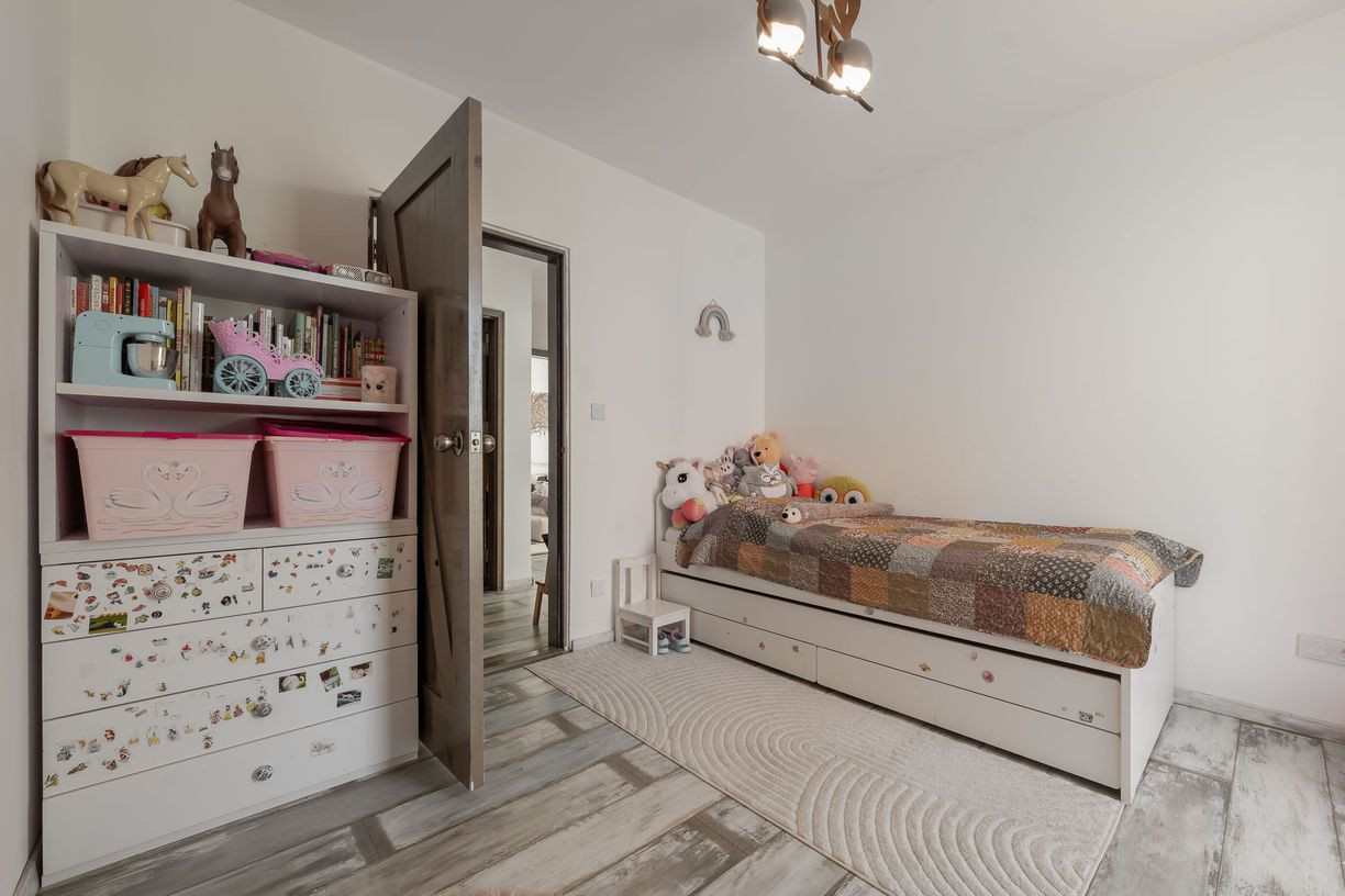 ZELENÁ STRÁŇ - PRIESTRANNÝ 4 IZBOVÝ BYT, 3 TERASY, 2 GARÁŽOVÉ MIESTA