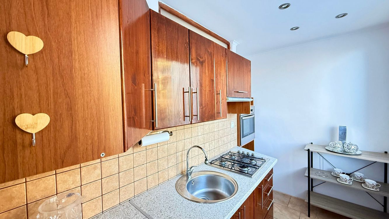 TERASA - 1 IZBOVÝ BYT 32 M2, UHEROVA ULICA 1 POSCHODIE