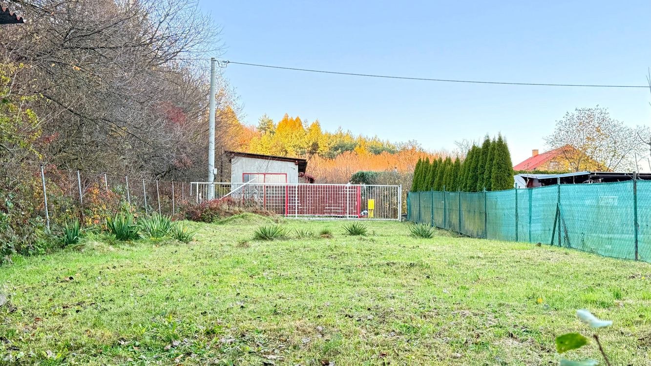 ZELENÝ DVOR – MONČÍ POTOK STAVEBNÝ POZEMOK 396 M2.