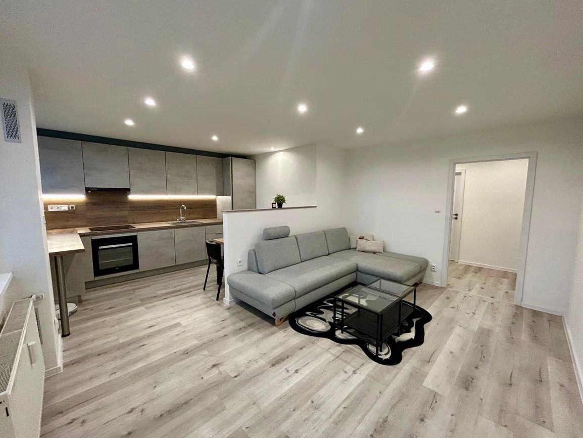 TERASA - KYSUCKÁ 3 IZBOVÝ BYT PO KOMPLETNEJ REKONŠTRUKCII