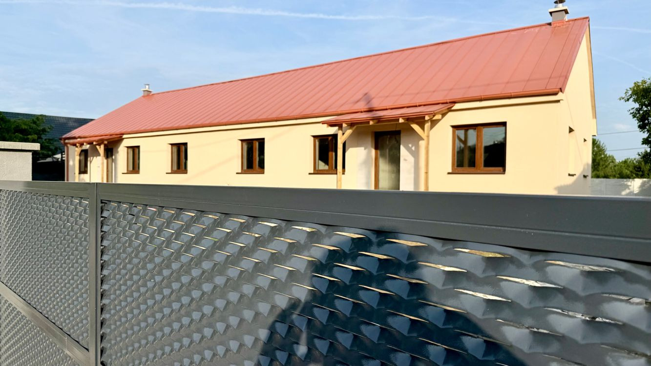 MAĎARSKO - TORNYOSNÉMETI NOVOSTAVBA 4 IZBOVÉHO RD 118 M2, POZEMOK 700M2