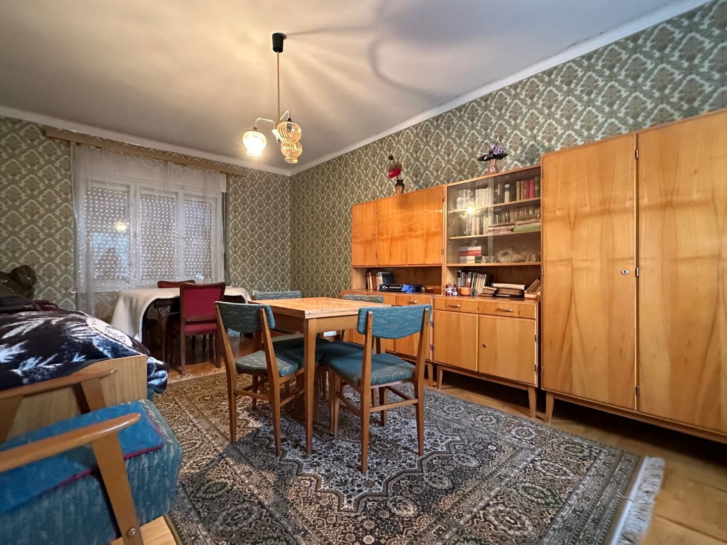 MAĎARSKO - ENCS SUPER DVOJGENERAČNÝ DOM  S ROZLOHOU 120 M2 + 120 M2