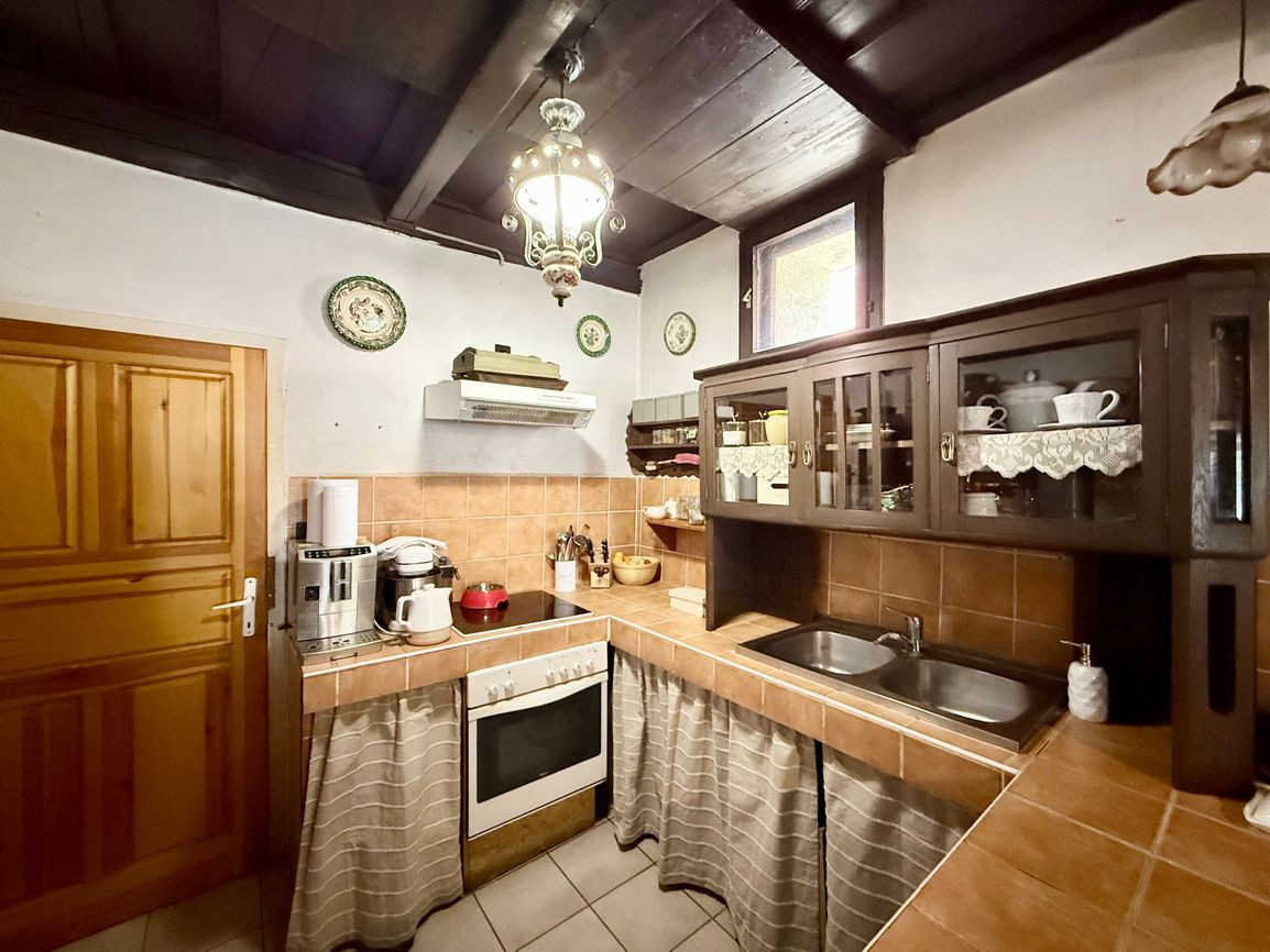 MAĎARSKO - HEJCE PEKNÝ 3 IZBOVÝ RODINNÝ DOM NA VEĽKOM POZEMKU