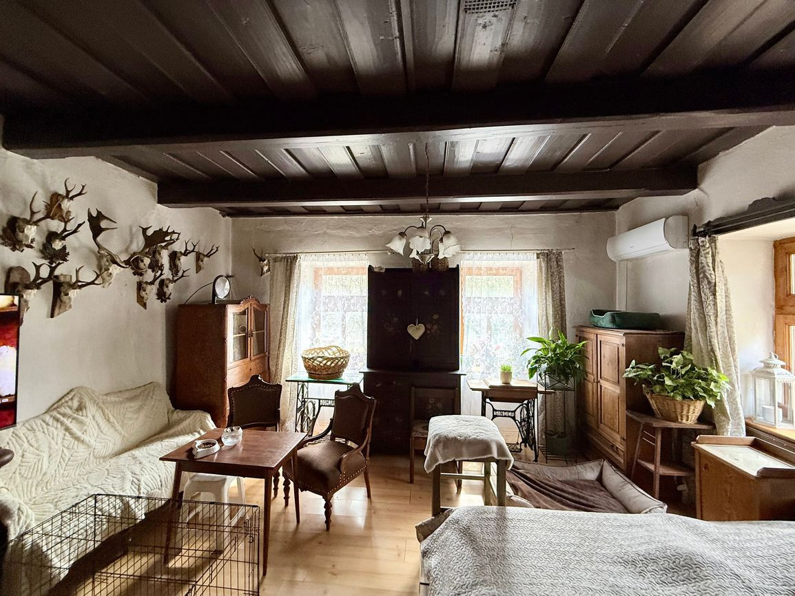 MAĎARSKO - HEJCE PEKNÝ 3 IZBOVÝ RODINNÝ DOM NA VEĽKOM POZEMKU