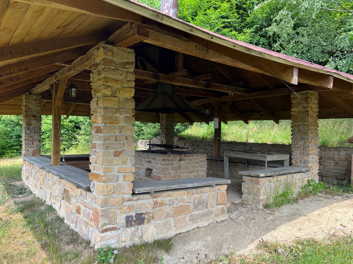 STEBNICKÁ HUTA - REKEREAČNÝ KOMPLEX SLNEČNÝ MAJER NA 22HA POZEMKU.