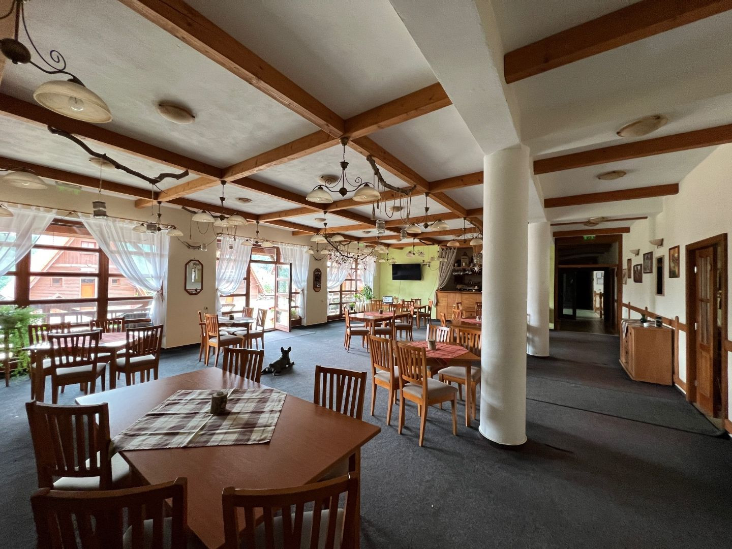 STEBNICKÁ HUTA - REKEREAČNÝ KOMPLEX SLNEČNÝ MAJER NA 22HA POZEMKU.