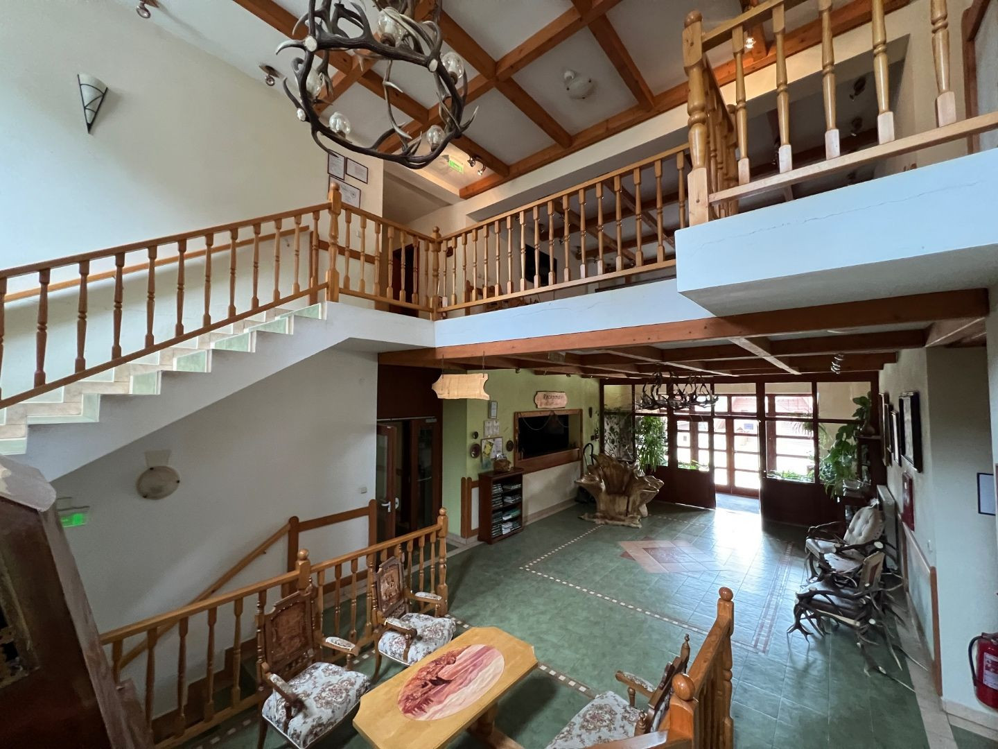 STEBNICKÁ HUTA - REKEREAČNÝ KOMPLEX SLNEČNÝ MAJER NA 22HA POZEMKU.