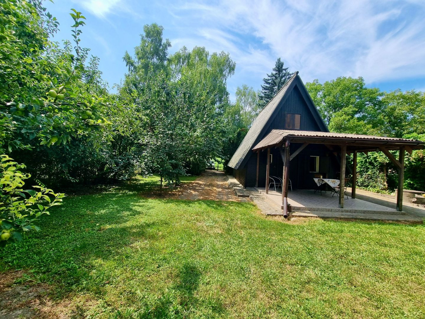 MAĎARSKO - PRI MISKOLCI - 3 IZBOVÁ POSCHODOVÁ CHATA 60 M2, TOP LOKALITA