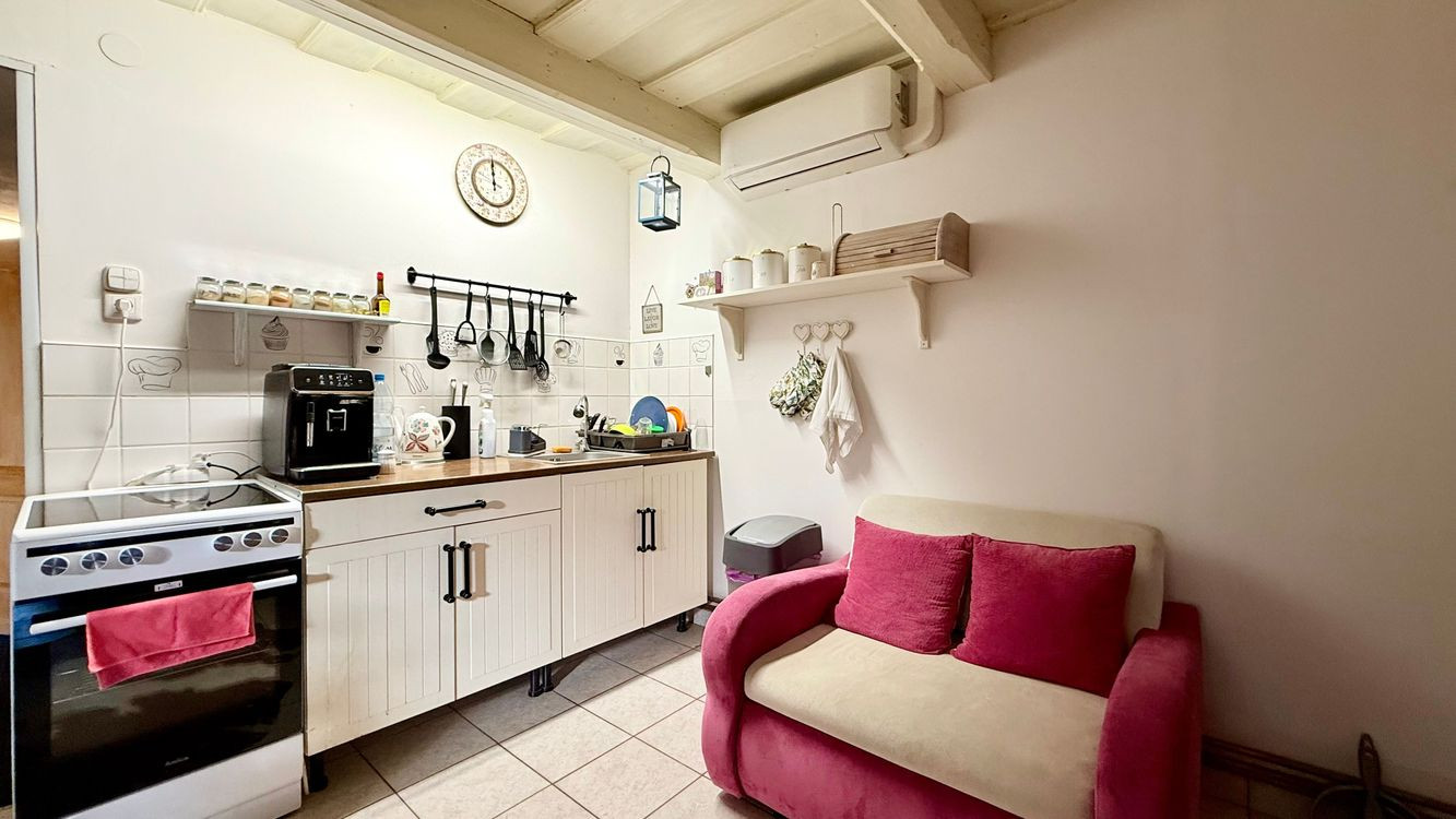 MAĎARSKO - MÉRA PEKNÝ GAZDOVSKÝ RD PO REKONŠTRUKCII.