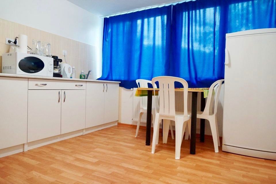 NOVÁ CENA - MAĎARSKO - HOLLÓHÁZA OBYTNÝ UBYTOVACÍ KOMPLEX PRE 60 ĽUDÍ