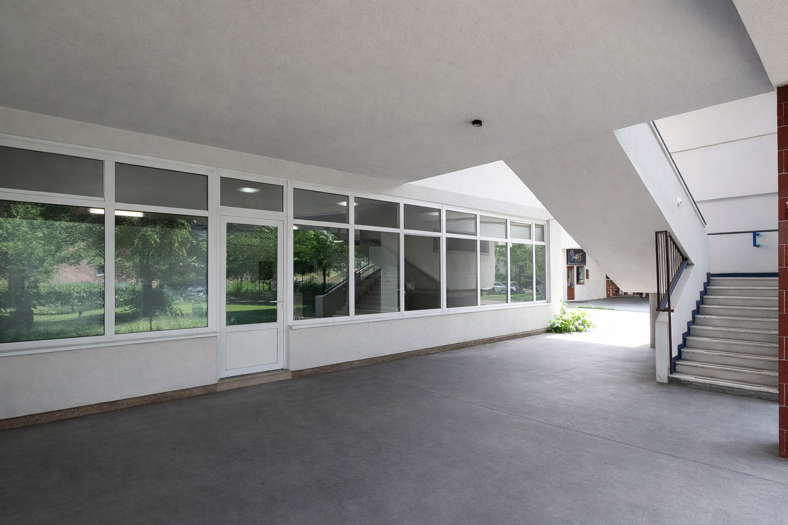 CENTRUM MESTA - TIP TOP OBCHODNÉ PRIESTORY NOVA ADRESA VÁŠHO PODNIKANIA