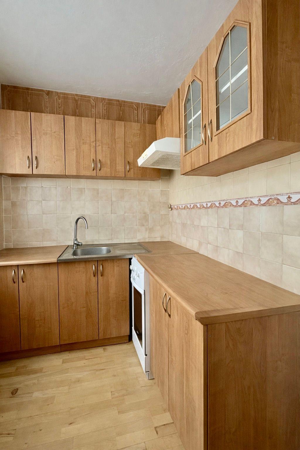 JAZERO - NÁMESTIE KOZMONAUTOV 2 IZBOVÝ BYT 49 M2 IHNEĎ K DISPOZÍCII