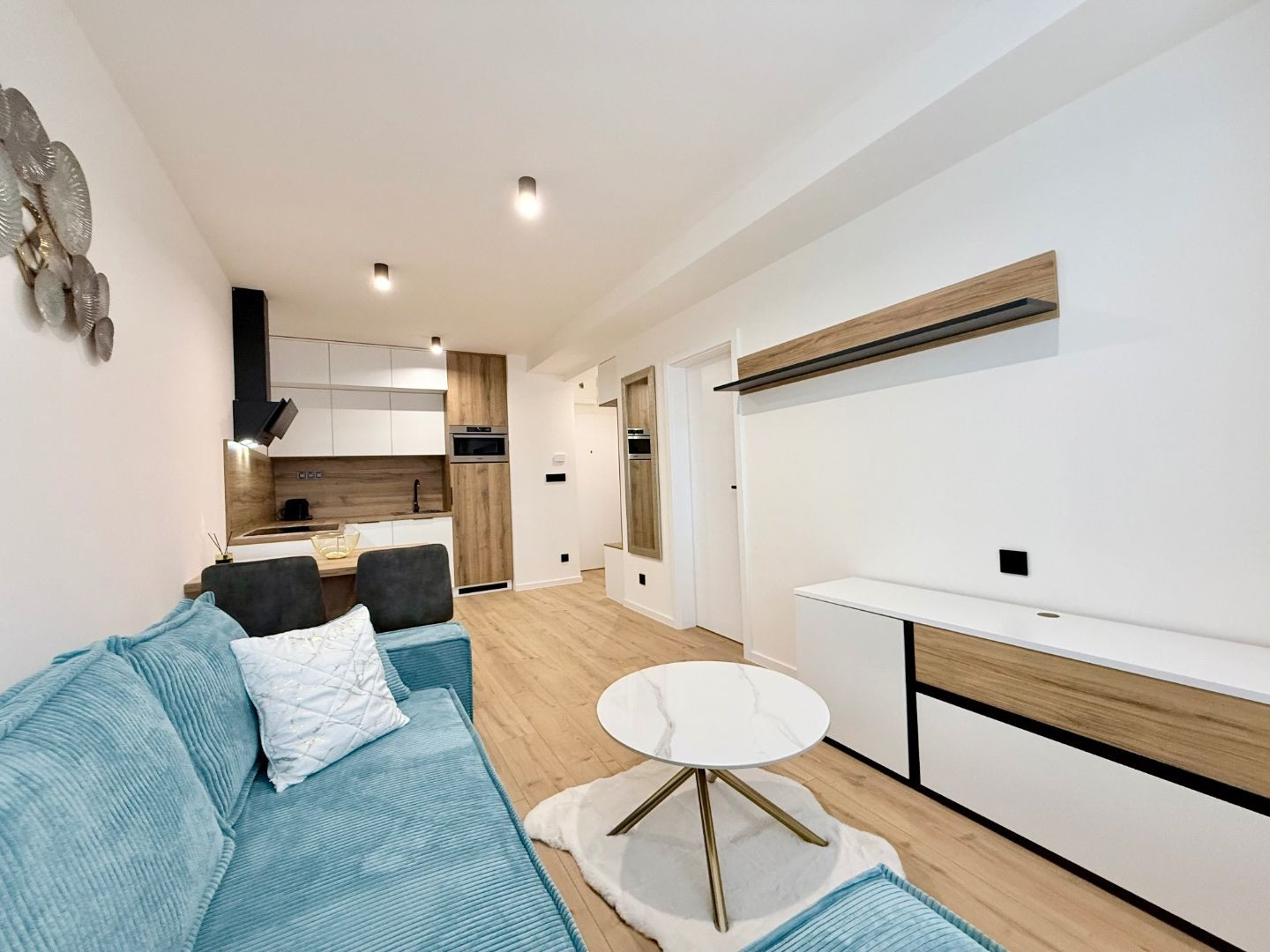 KRIVÁ PRI AUPARKU - 2 IZBOVÝ BYT PRIPRAVENÝ NA BÝVANIE.