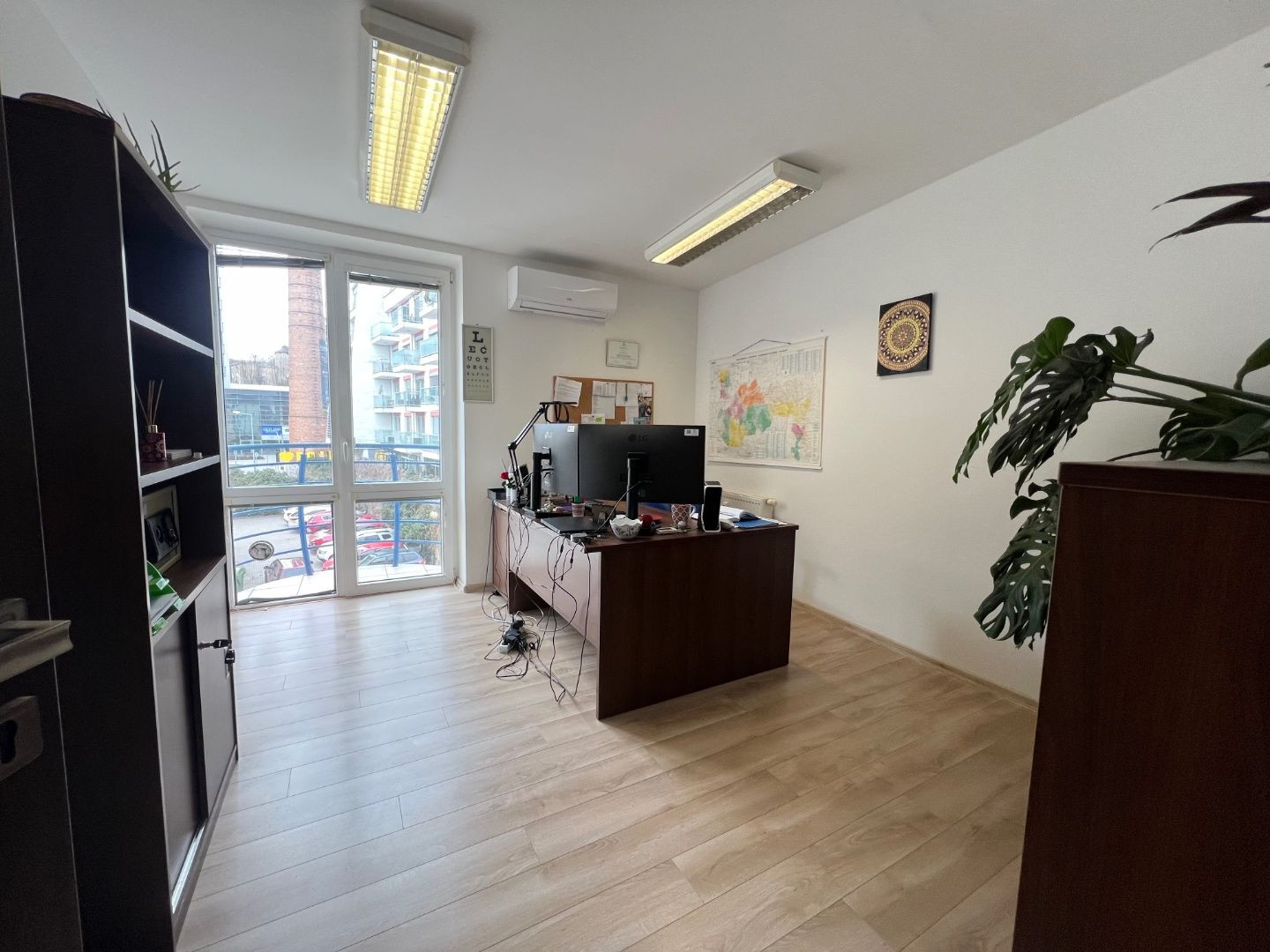 KOŠICE - NA PRENÁJOM KANCELÁRSKE PRIESTORY NA FLORIÁNSKEJ ULICI V BUDOVE EURODOM