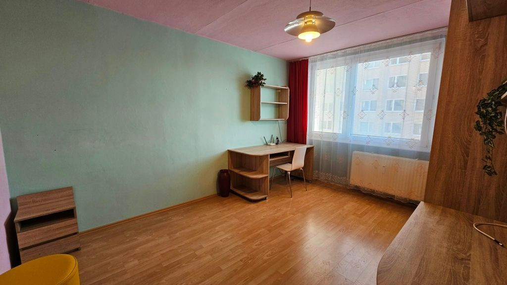 CENTRUM MESTA JÁNOŠÍKOVÁ 3 IZBOVÝ ZARIADENÝ BYT