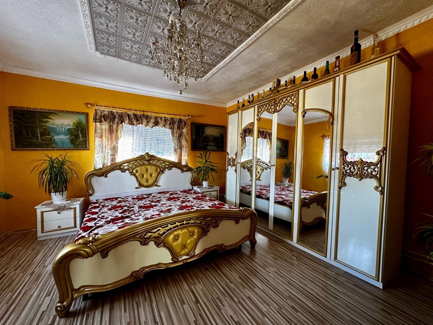 MAĎARSKO - SZENDRO 2 IZBOVÝ PEKNÝ ZREKONŠTRUOVANÝ RODINNÝ DOM  SO SAMOSTATNOU GARÁŽOU