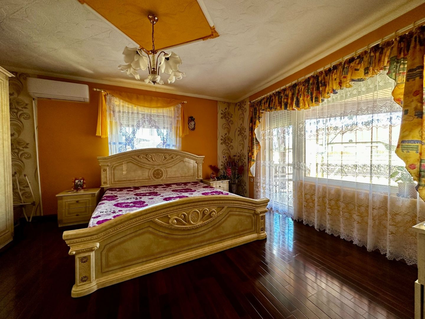 MAĎARSKO - SZENDRO 2 IZBOVÝ PEKNÝ ZREKONŠTRUOVANÝ RODINNÝ DOM  SO SAMOSTATNOU GARÁŽOU