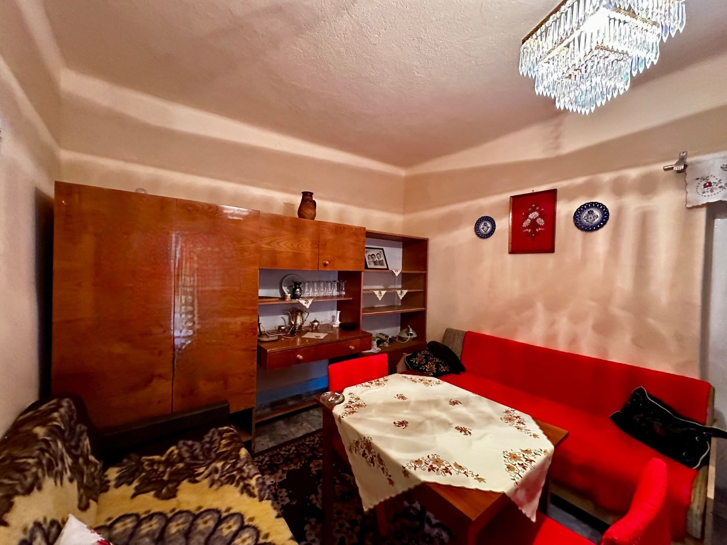 MAĎARSKO - TORNASZENTANDRÁS - PEKNÝ 3 IZBOVÝ DOM, LETNÁ KUCHYŇA.