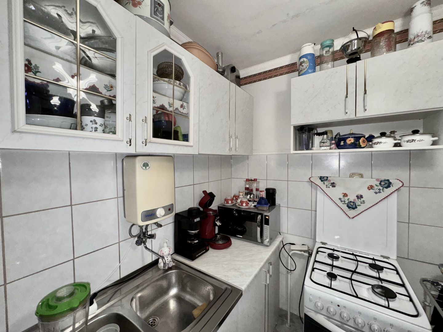 MAĎARSKO - MÁRTONYI - PEKNÝ 4 IZBOVÝ RD V KRÁSNEJ LOKALITE BLÍZKO JAZERA RAKACA.