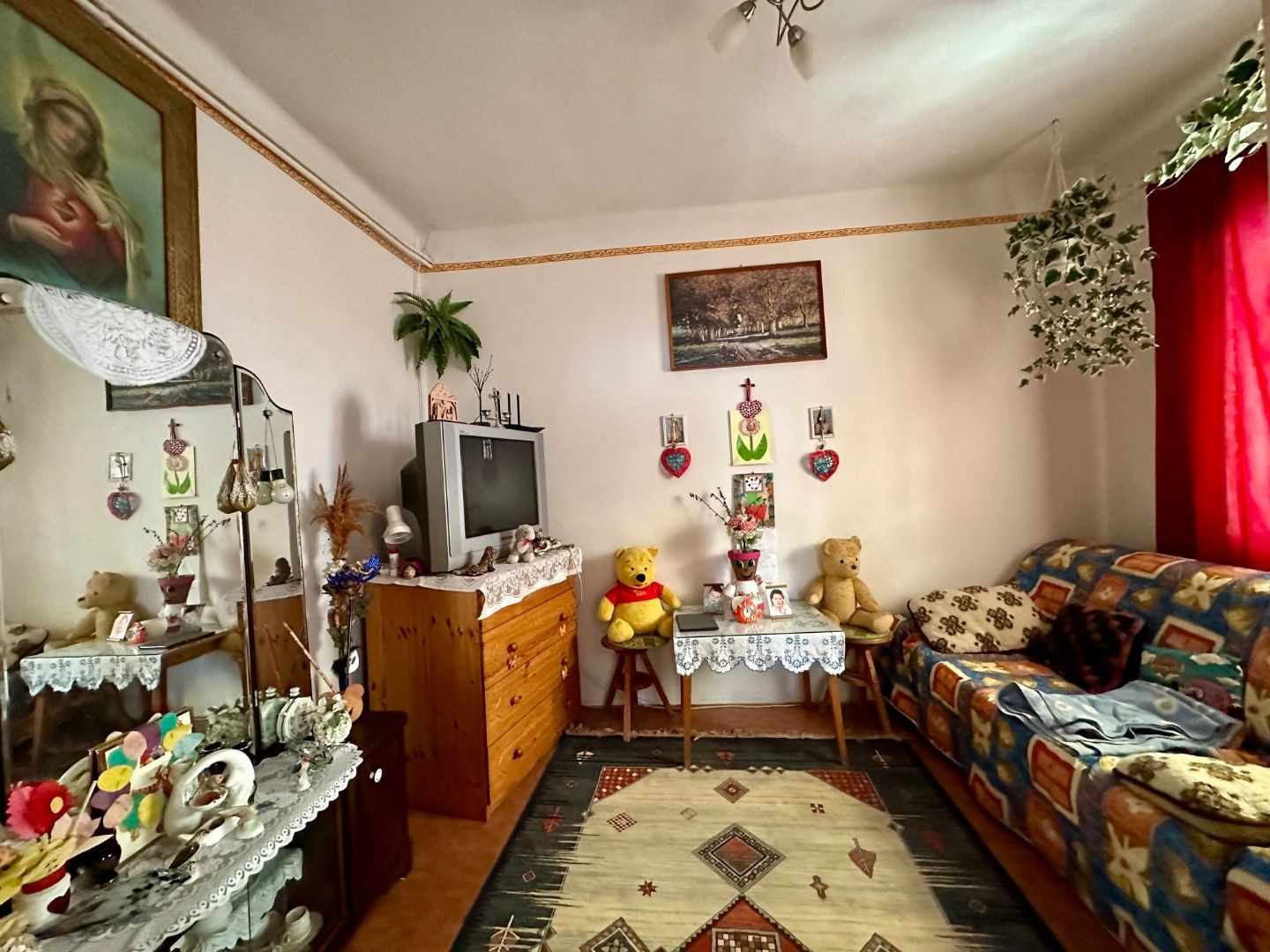 MAĎARSKO - SZENDRŐ ZREKONŠTRUOVANÝ 3 IZBOVÝ RD S PEKNÝM POZEMKOM.