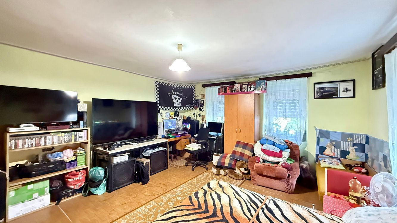 MAĎARSKO - GONC 2 IZBOVÝ RD S POZEMKOM 700 M2 