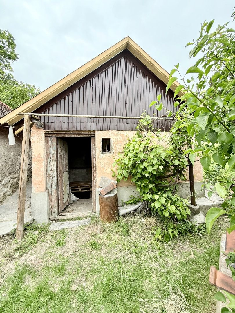 MAĎARSKO - SAJÓKERSZTÚR 2 X VINNÁ PIVNICA 50M2.