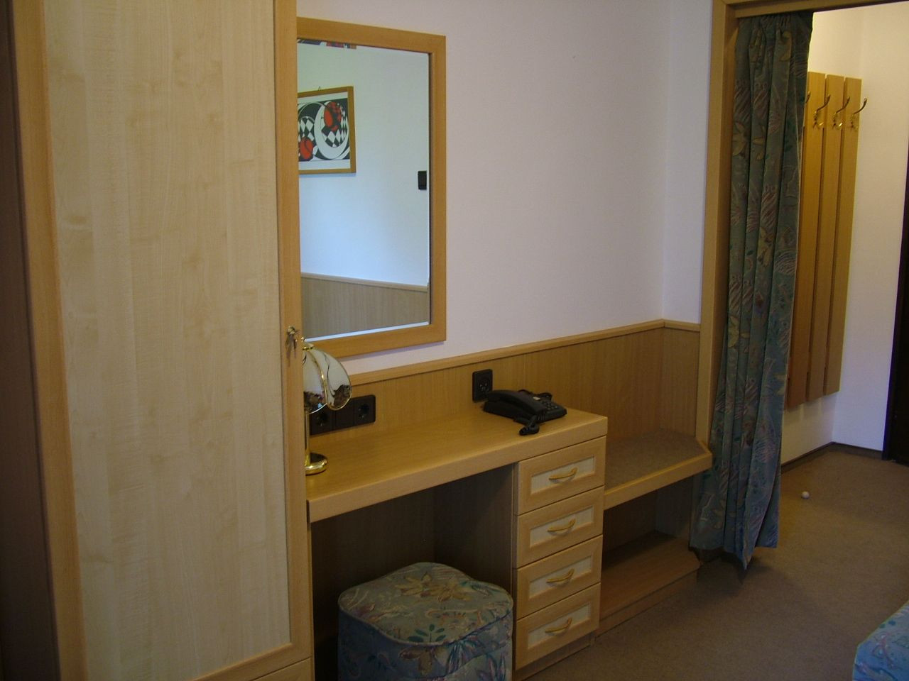 MAĎARSKO - GONC 13 IZBOVÝ OBYTNÝ OBJEKT NA BÝVANIE, PODNIKANIE