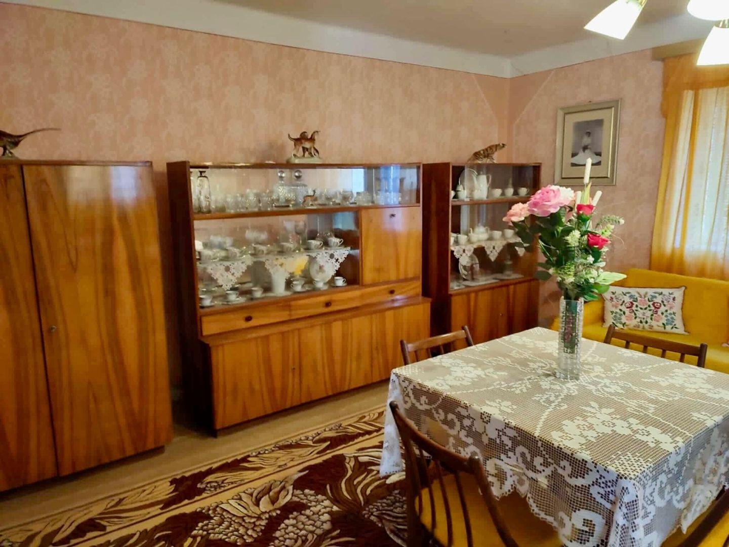 ČERNOCHOV - 3 IZBOVÝ RD V DOBROM STAVE, LETNÁ KUCHYŇA, 2007 M2 POZEMOK.