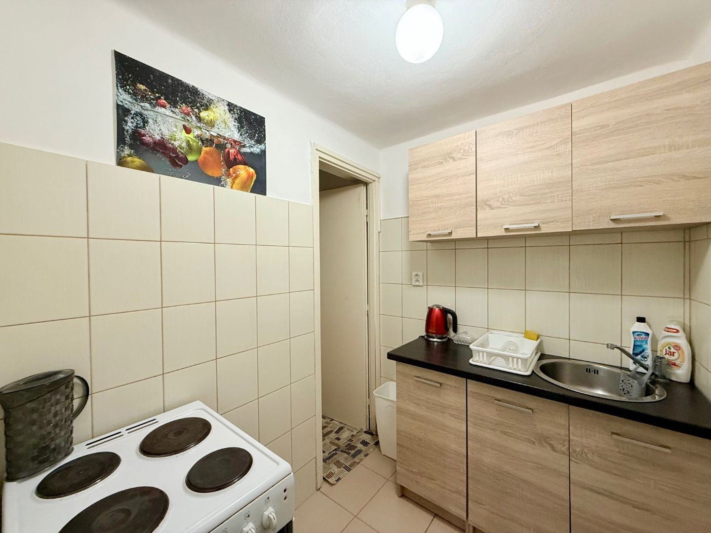 MAĎARSKO - JAZERO RAKACA - POSCHODOVÁ 5 IZBOVÁ CHATA, TERASA, BAZÉN, GARÁŽ.