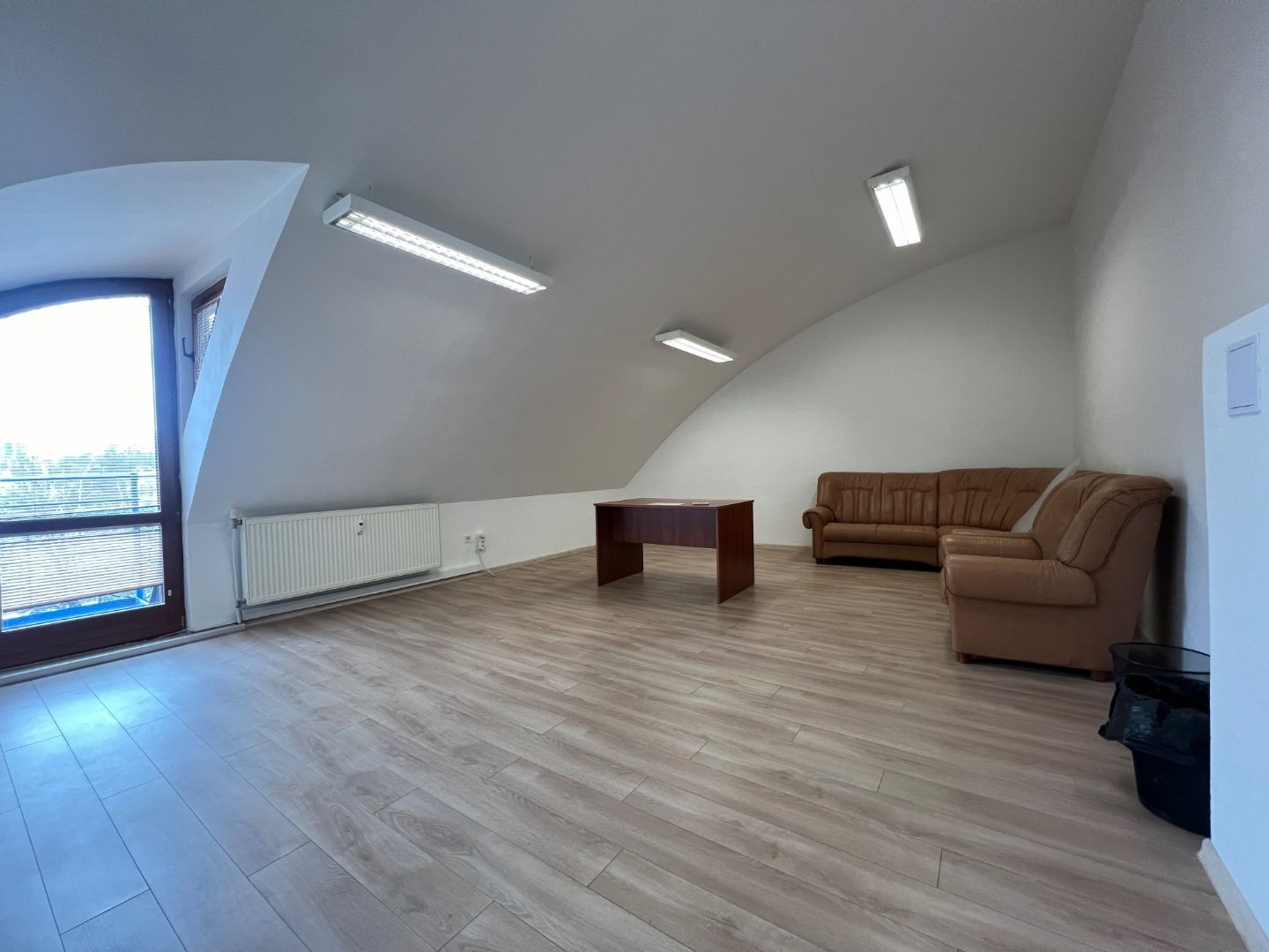 KOŠICE - NA PRENÁJOM KANCELÁRSKE PRIESTORY NA FLORIÁNSKEJ ULICI V BUDOVE EURODOM