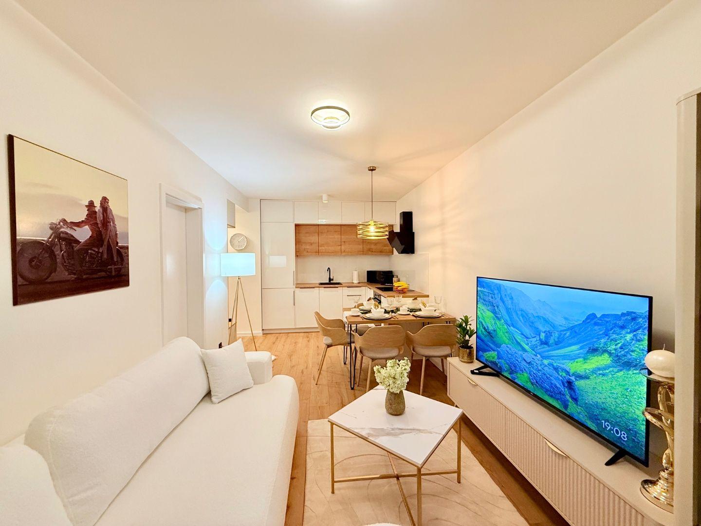 JUH - PRI AUPARKU KRIVÁ - 2 IZBOVÝ BYT KOMPLETNE ZARIADENÝ.