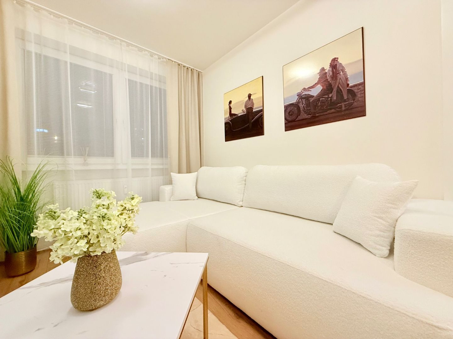 JUH - PRI AUPARKU KRIVÁ - 2 IZBOVÝ BYT KOMPLETNE ZARIADENÝ.