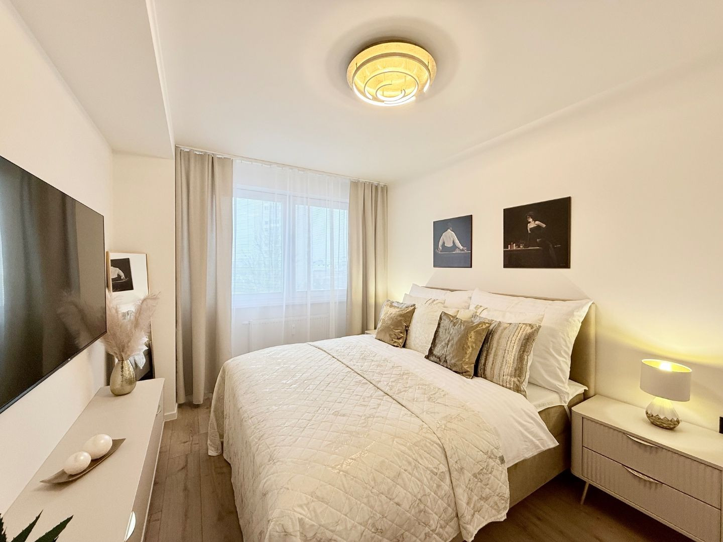 JUH - PRI AUPARKU KRIVÁ - 2 IZBOVÝ BYT KOMPLETNE ZARIADENÝ.