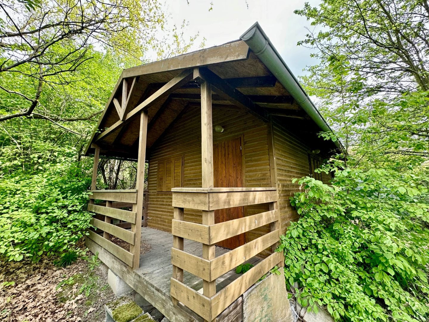 FURČA - STAVEBNÝ POZEMOK 567 M2, PRI OBYTNOM SÚBORE NA HORE.