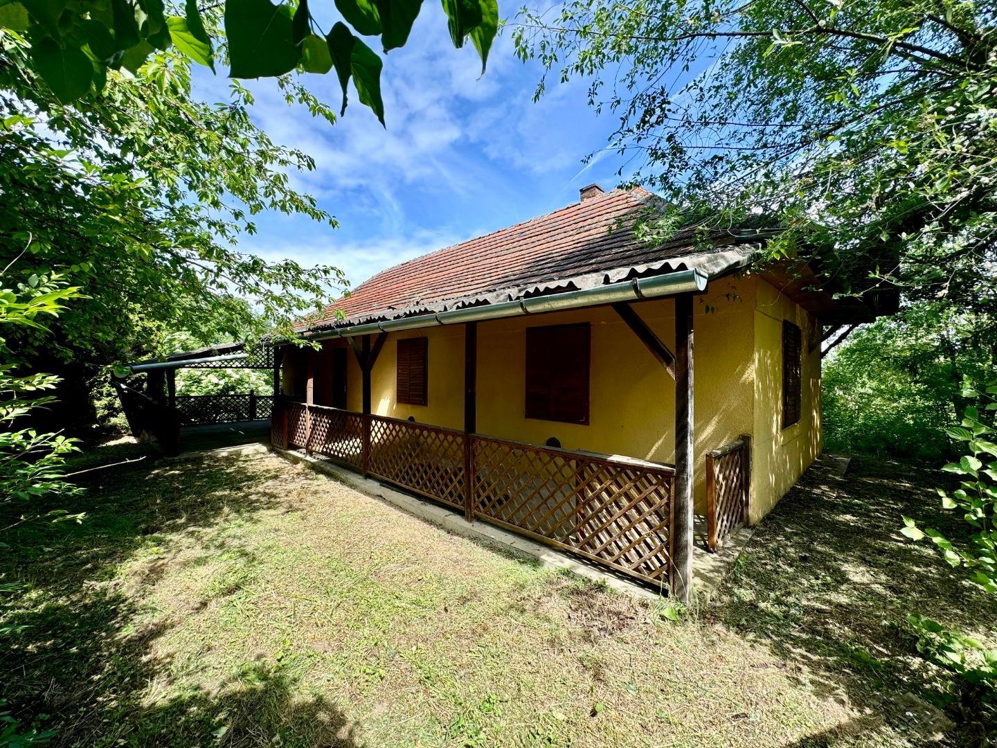 MAĎARSKO - ABAÚJVÁR ZACHOVALÝ 2 IZBOVÝ VIDIECKY DOM