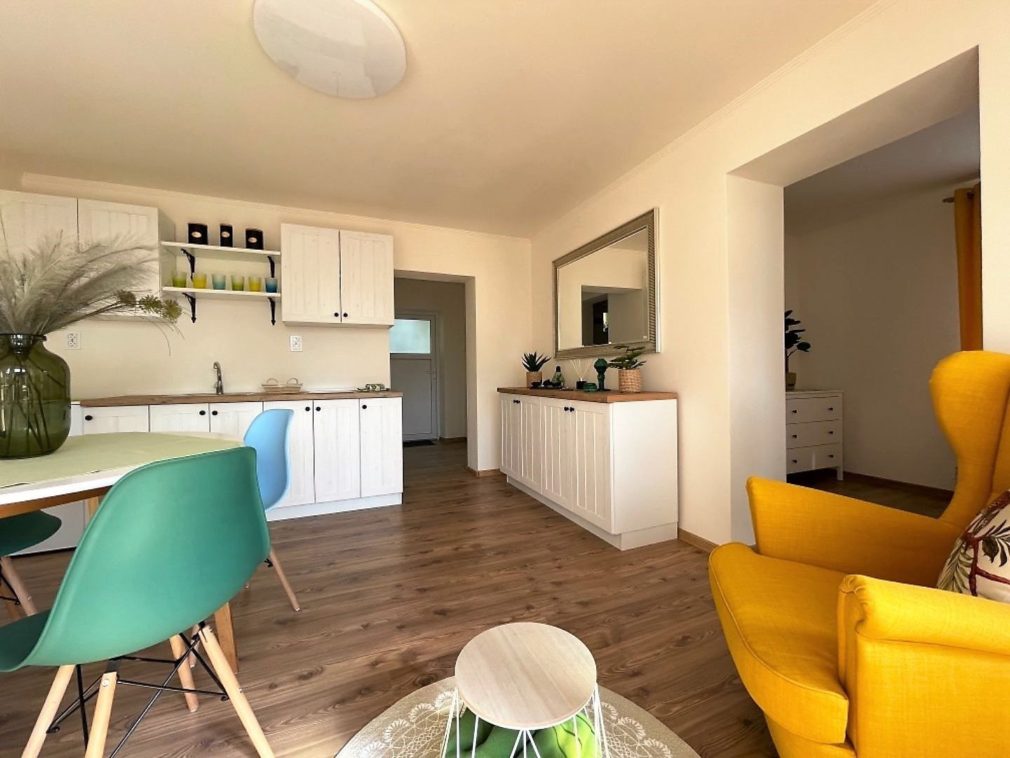 MAĎARSKO - JAZERO RAKACA - SUPER 3 IZBOVÁ CHATA PRI JAZERE S TERASOU.