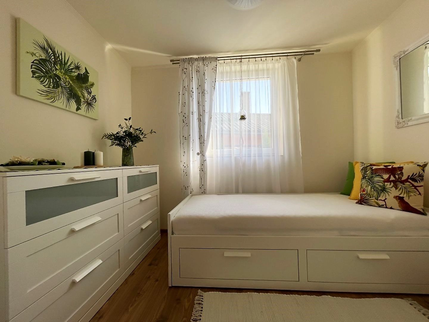 MAĎARSKO - JAZERO RAKACA - SUPER 3 IZBOVÁ CHATA PRI JAZERE S TERASOU.