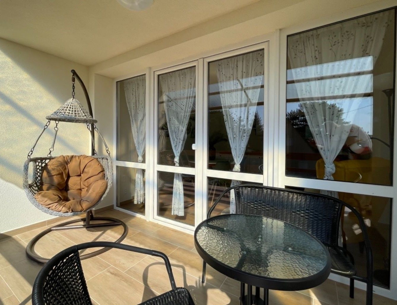 MAĎARSKO - JAZERO RAKACA - SUPER 3 IZBOVÁ CHATA PRI JAZERE S TERASOU.