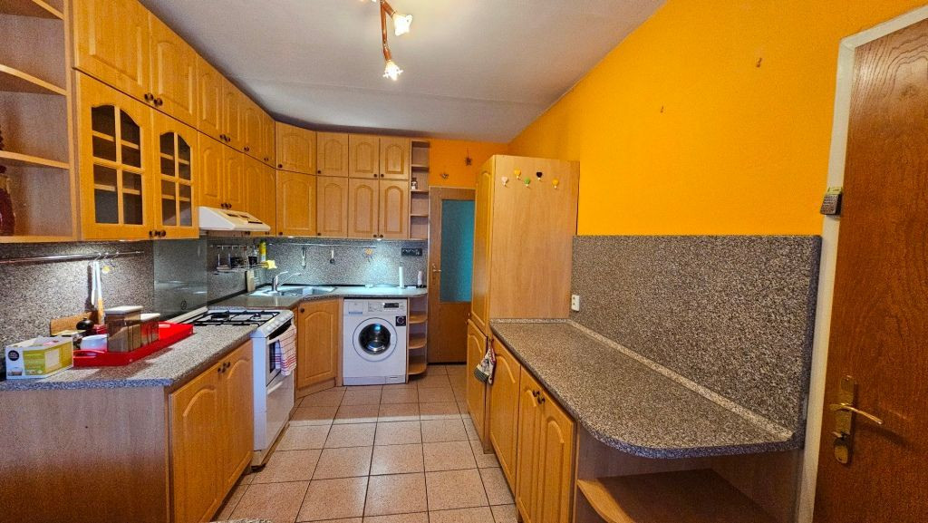 CENTRUM MESTA JÁNOŠÍKOVÁ 3 IZBOVÝ ZARIADENÝ BYT